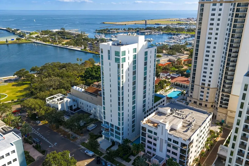 176 4th Avenue NE St Petersburg FL 33701