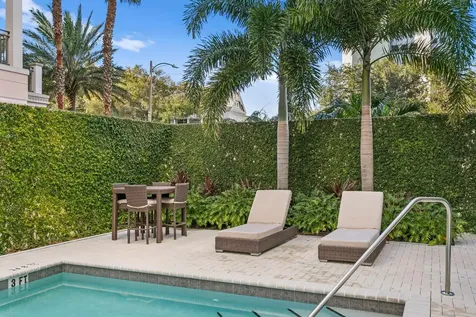 176 4th Avenue NE St Petersburg FL 33701