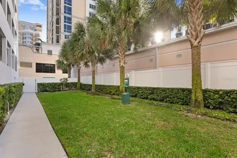 176 4th Avenue NE St Petersburg FL 33701
