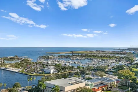 176 4th Avenue NE St Petersburg FL 33701