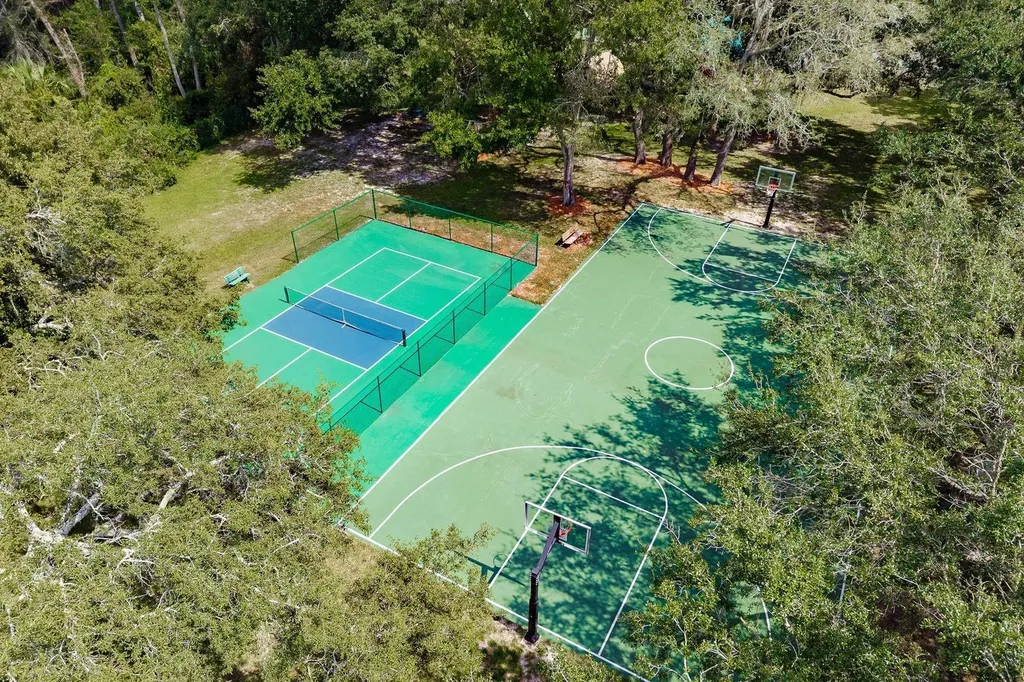 5920 Bramble Bush Court Zephyrhills FL 33541