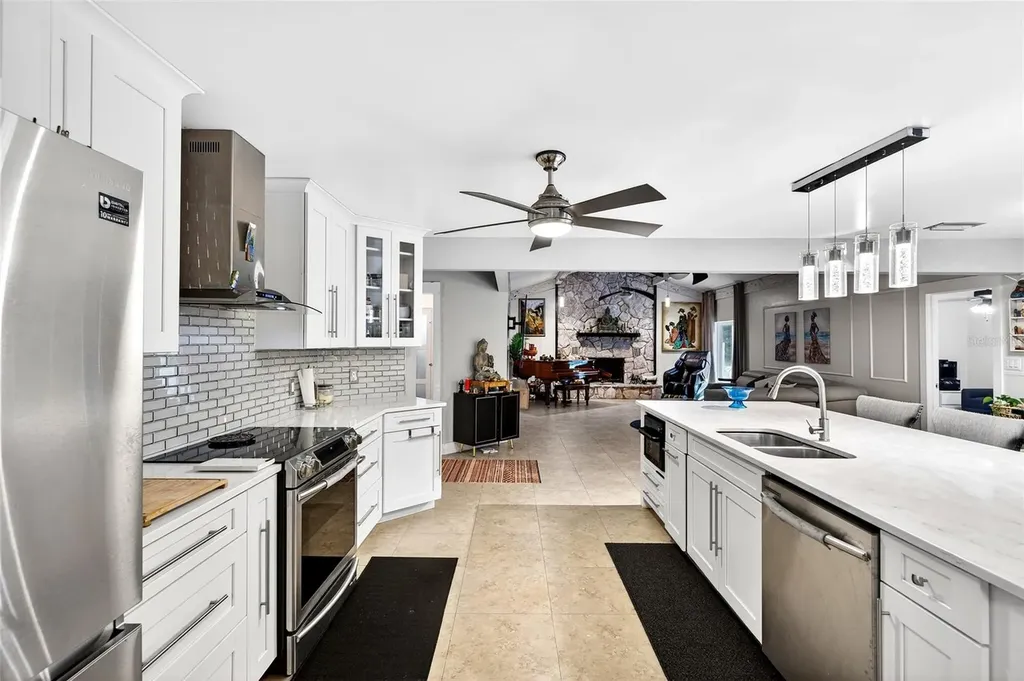 11795 SW Highway 484 Dunnellon FL 34432