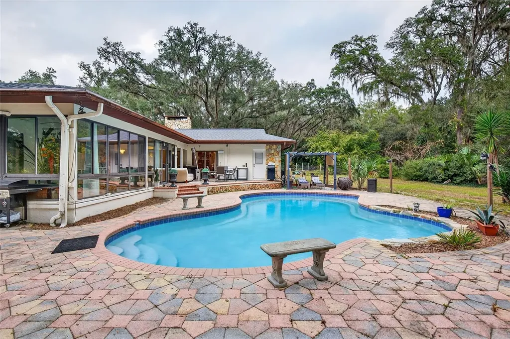 11795 SW Highway 484 Dunnellon FL 34432