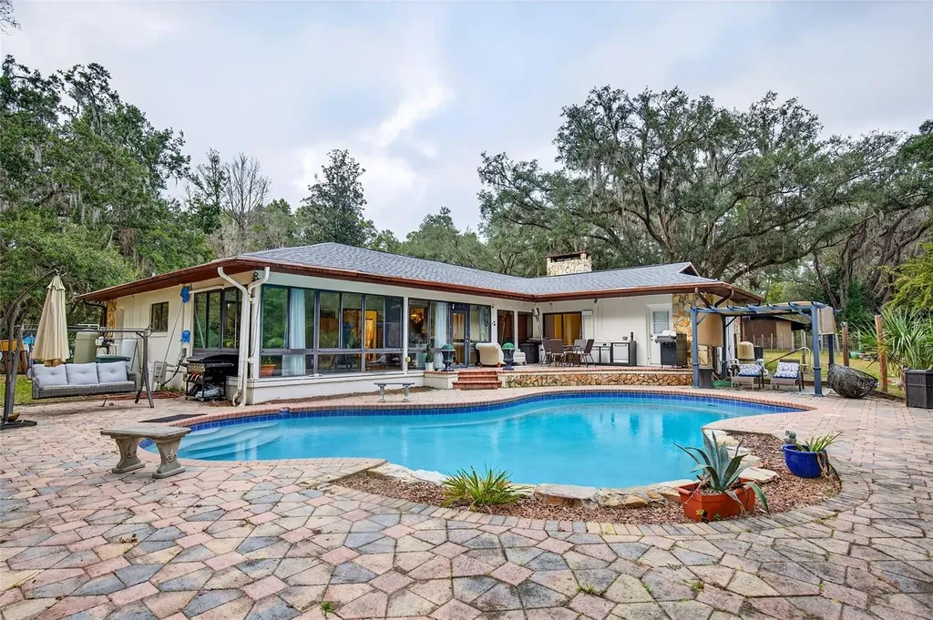 11795 SW Highway 484 Dunnellon FL 34432