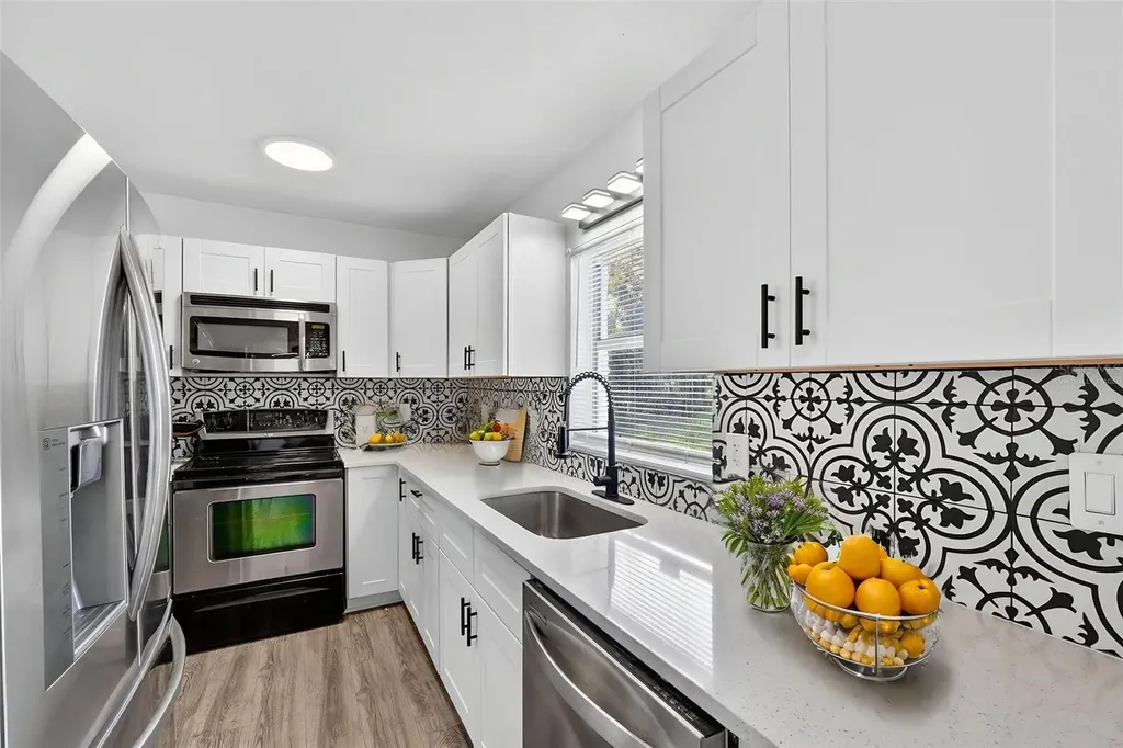 3034 Touraine Avenue Orlando FL 32812