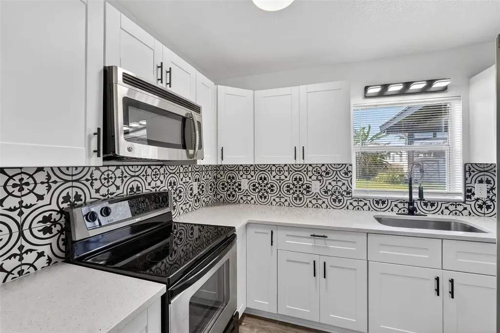 3034 Touraine Avenue Orlando FL 32812