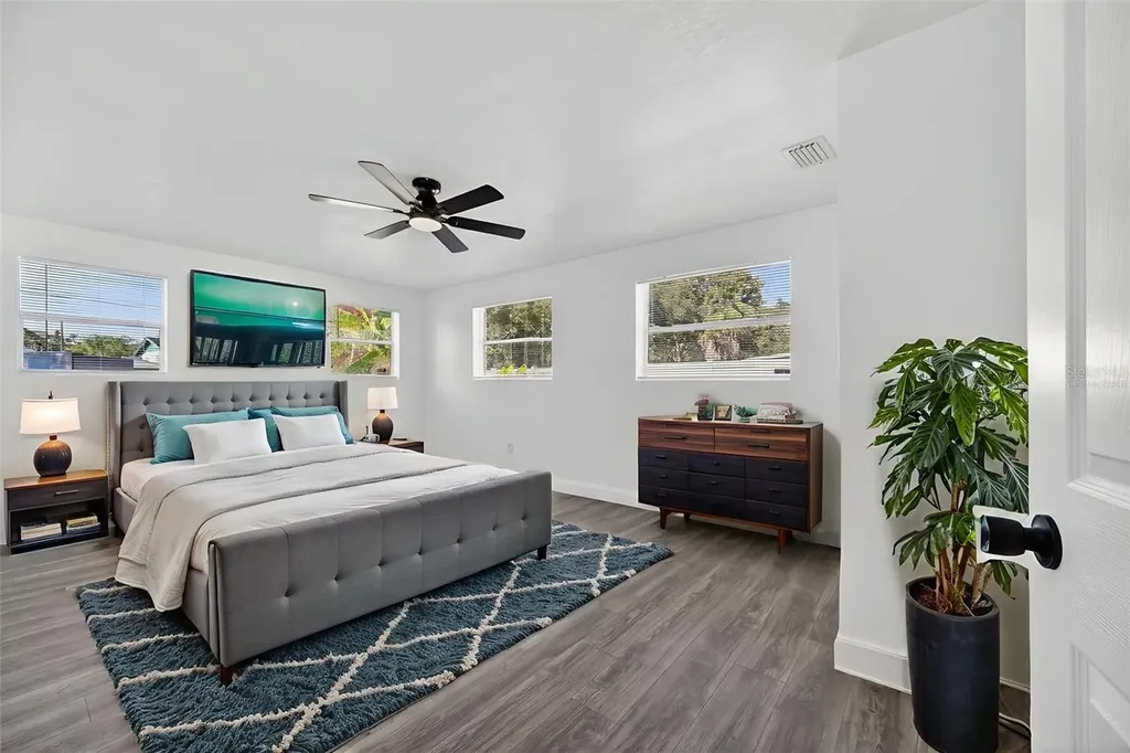 3034 Touraine Avenue Orlando FL 32812
