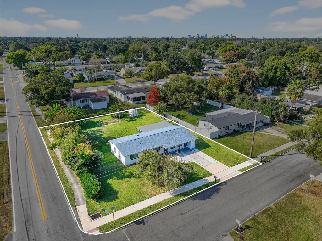 3034 Touraine Avenue Orlando FL 32812