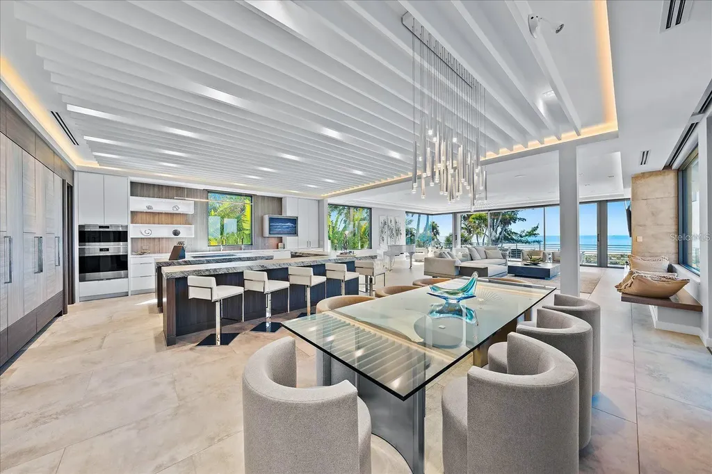 104 Sunset Lane Holmes Beach FL 34217