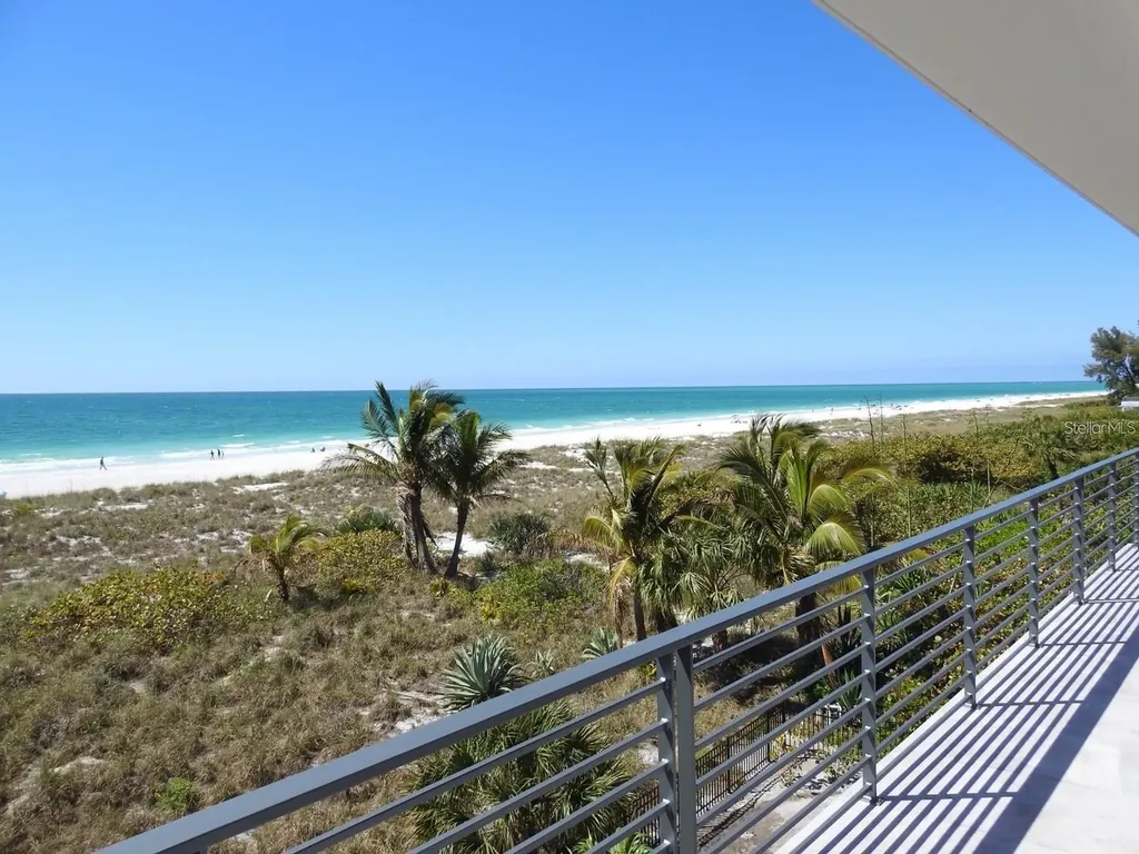 104 Sunset Lane Holmes Beach FL 34217