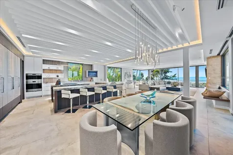 104 Sunset Lane Holmes Beach FL 34217