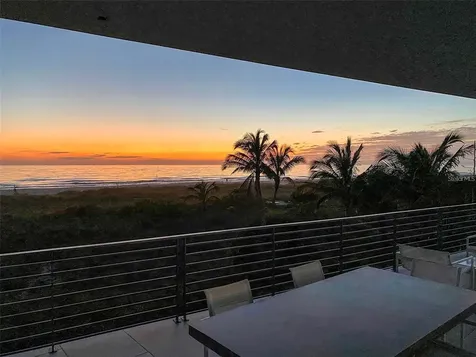 104 Sunset Lane Holmes Beach FL 34217