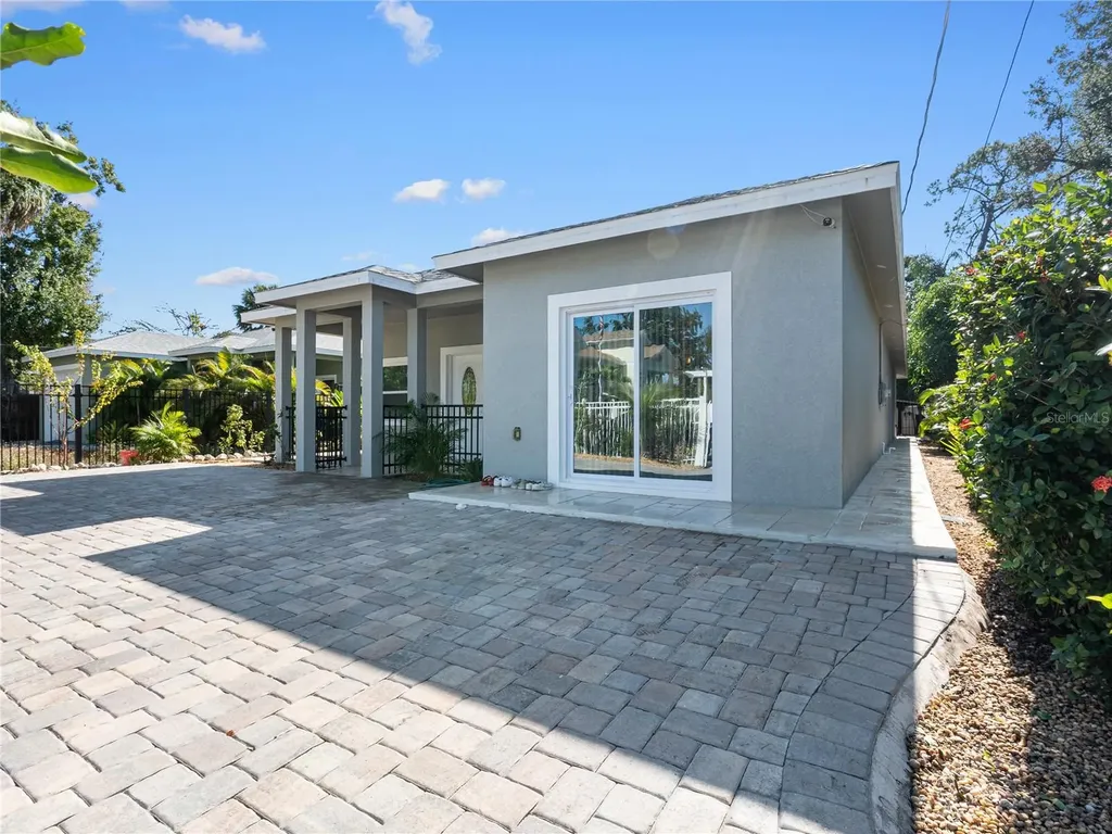1534 25th Street Sarasota FL 34234