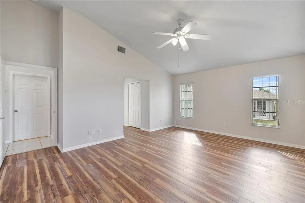 1324 SW 8th Court Cape Coral FL 33991