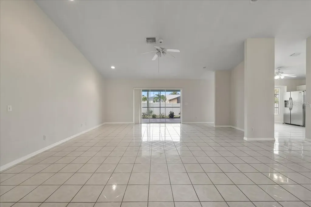 1324 SW 8th Court Cape Coral FL 33991