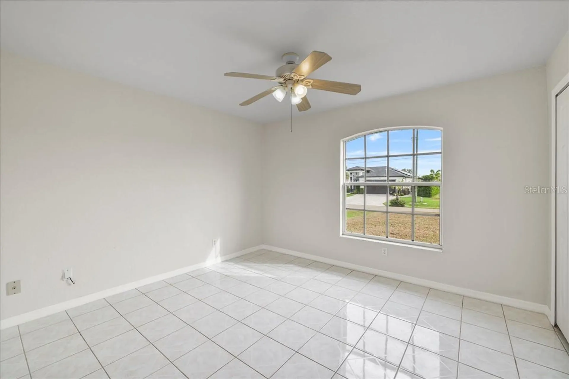 1324 SW 8th Court Cape Coral FL 33991