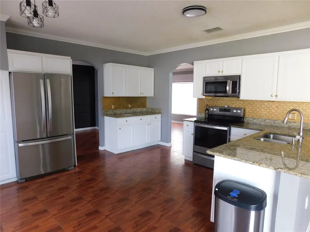 609 Linnet Court Kissimmee FL 34759