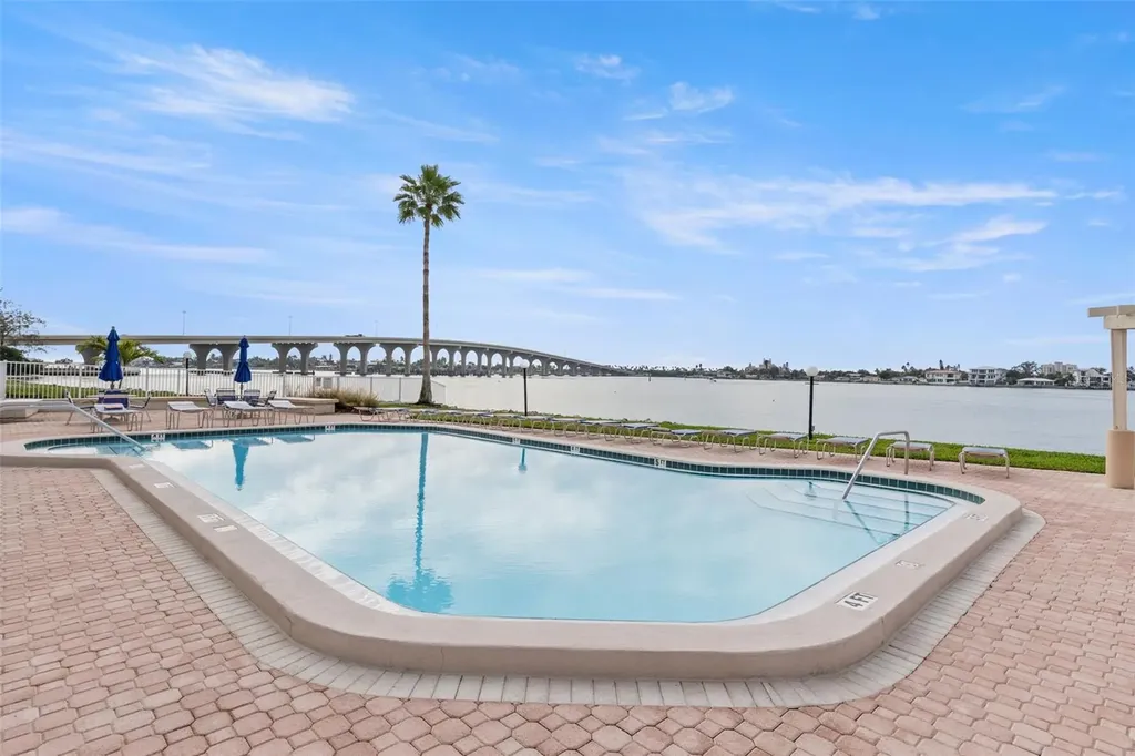 6279 Sun Boulevard St Petersburg FL 33715