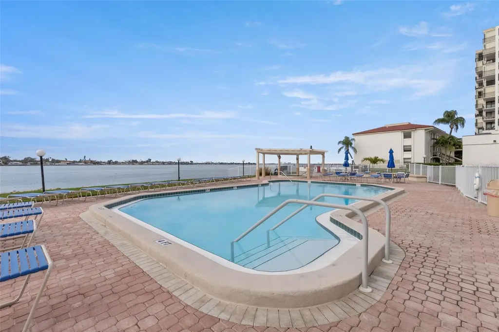 6279 Sun Boulevard St Petersburg FL 33715