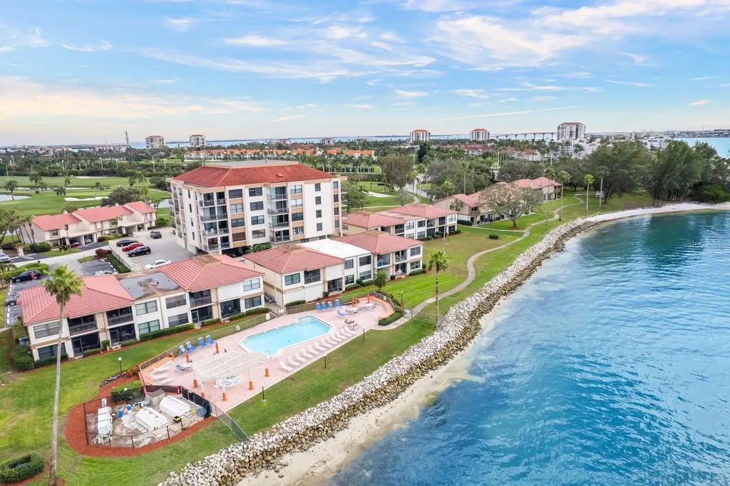 6279 Sun Boulevard St Petersburg FL 33715