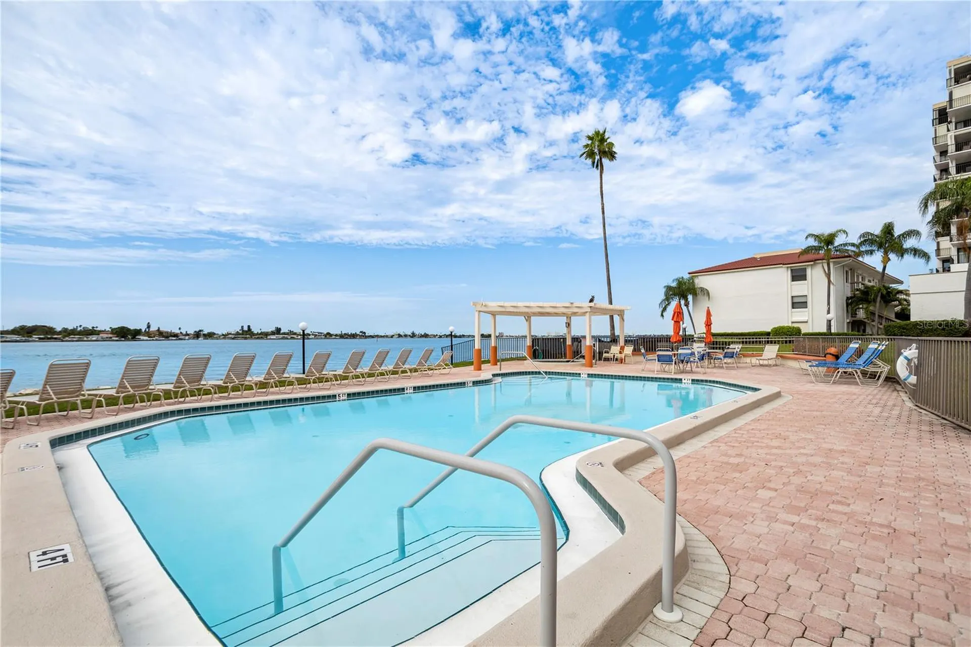 6279 Sun Boulevard St Petersburg FL 33715