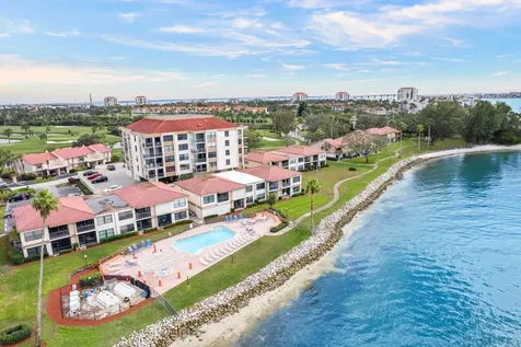 6279 Sun Boulevard St Petersburg FL 33715