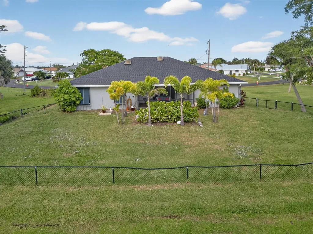 36 Bunker Lane Rotonda West FL 33947