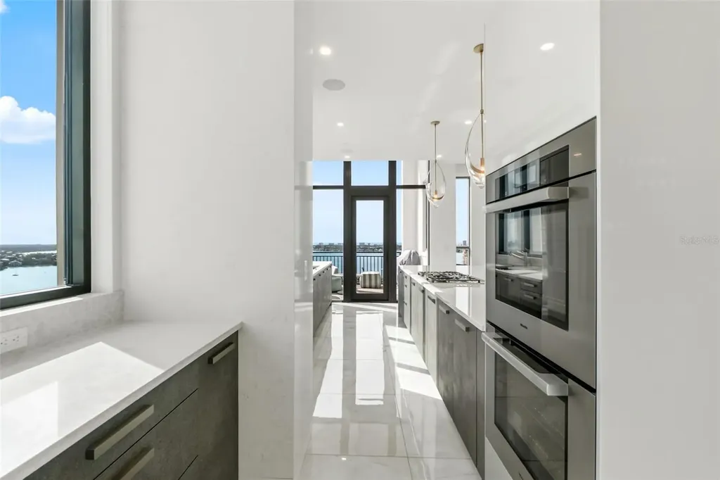 33 S Palm Avenue Sarasota FL 34236