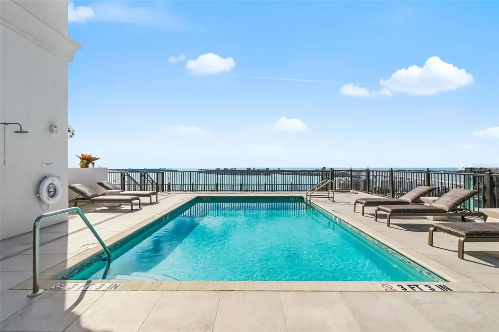 33 S Palm Avenue Sarasota FL 34236