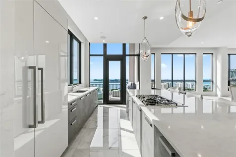 33 S Palm Avenue Sarasota FL 34236