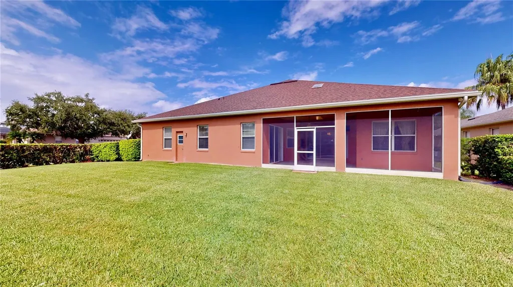 586 Huntington Pines Drive Ocoee FL 34761