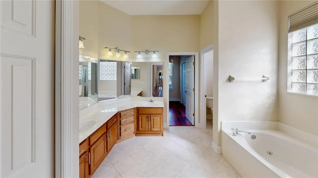 586 Huntington Pines Drive Ocoee FL 34761