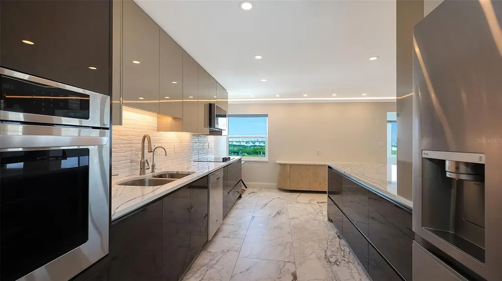 1750 Benjamin Franklin Drive Sarasota FL 34236