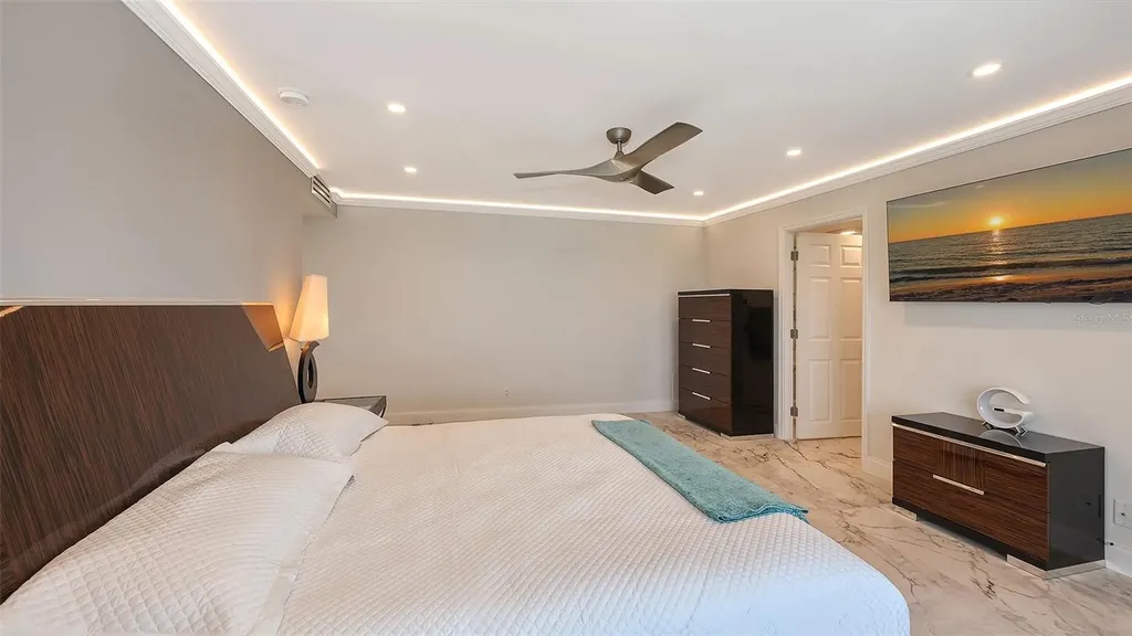 1750 Benjamin Franklin Drive Sarasota FL 34236