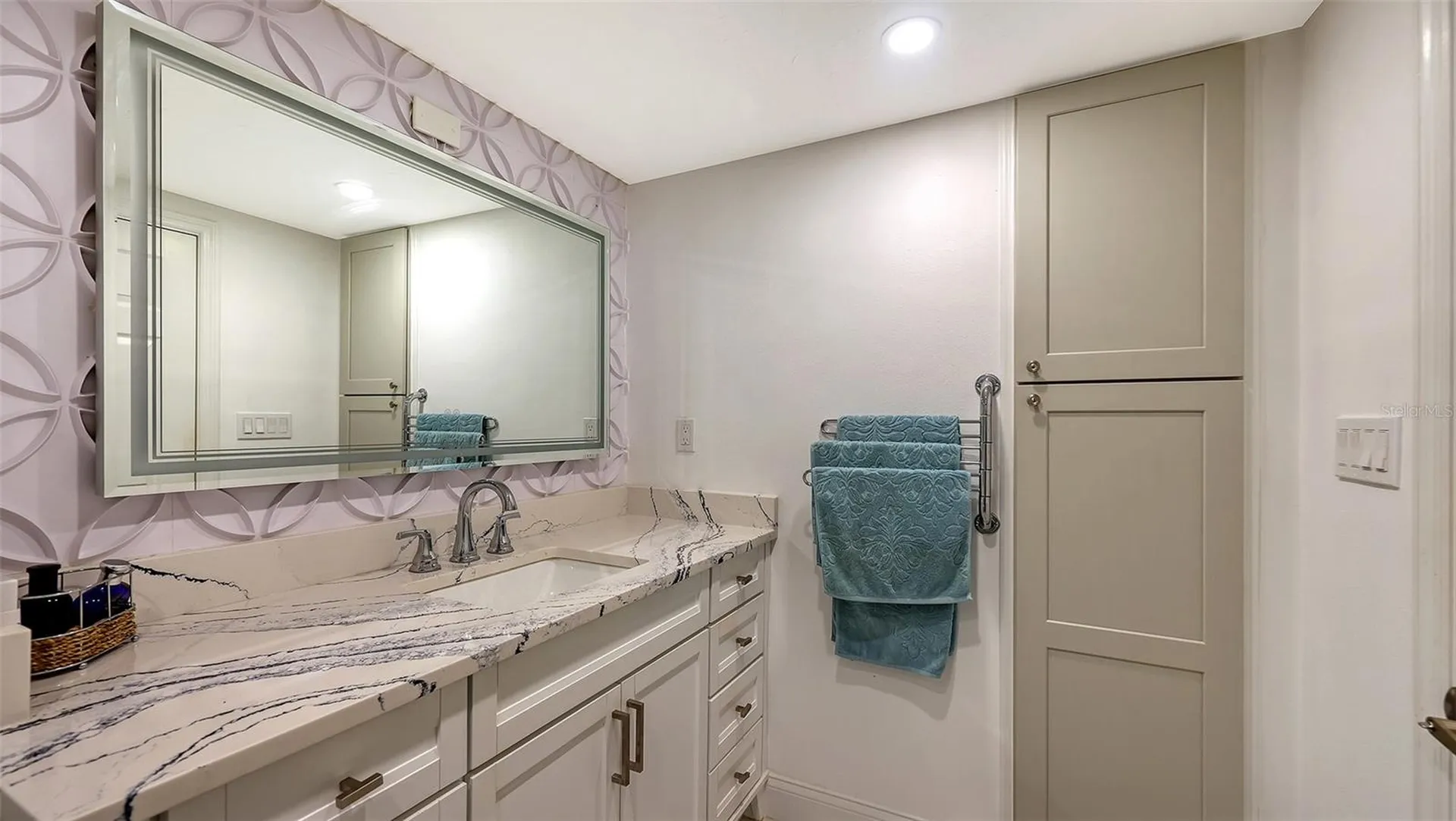 1750 Benjamin Franklin Drive Sarasota FL 34236
