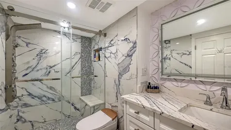 1750 Benjamin Franklin Drive Sarasota FL 34236