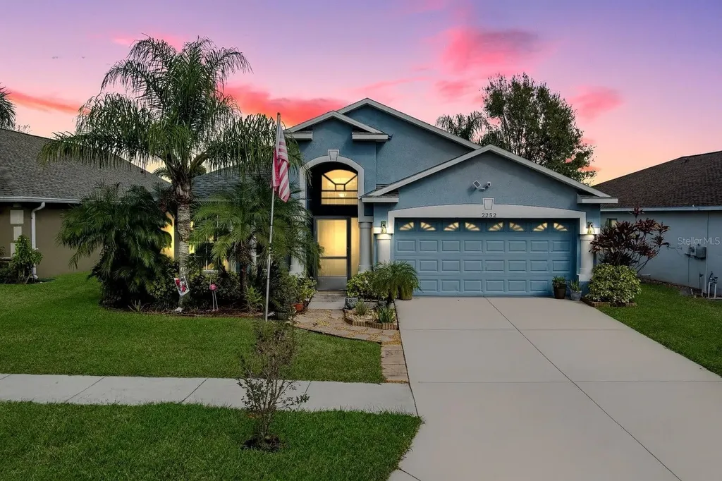2252 Colville Chase Drive Ruskin FL 33570