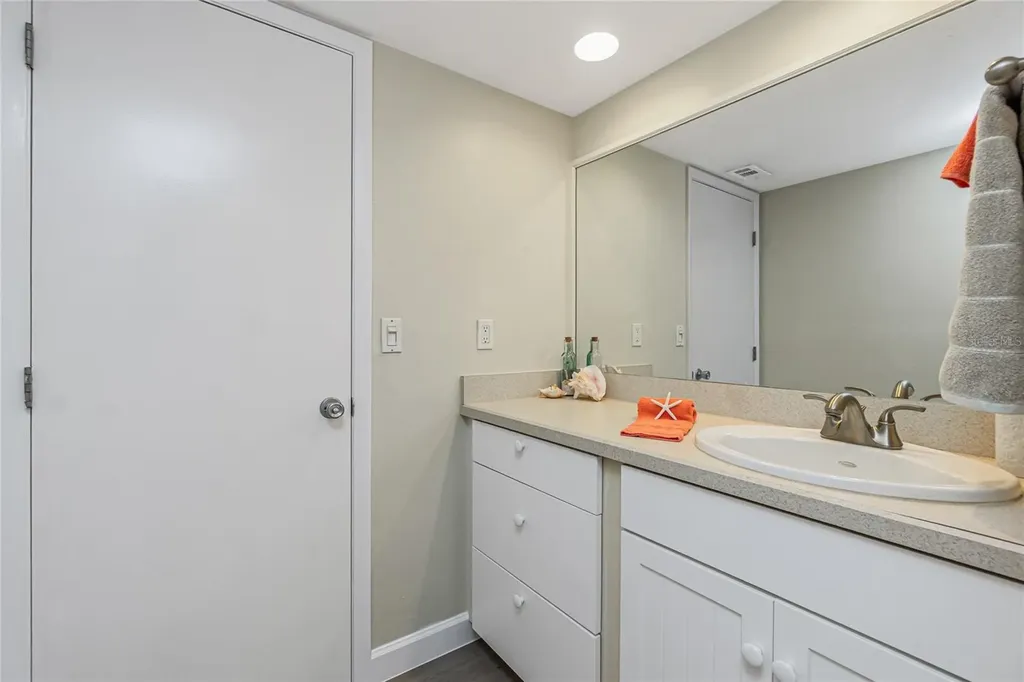 2955 N Beach Road Englewood FL 34223