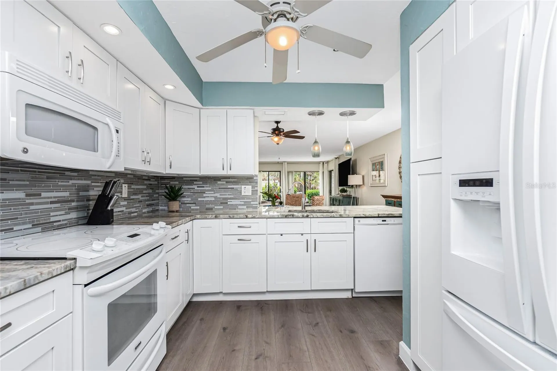 2955 N Beach Road Englewood FL 34223