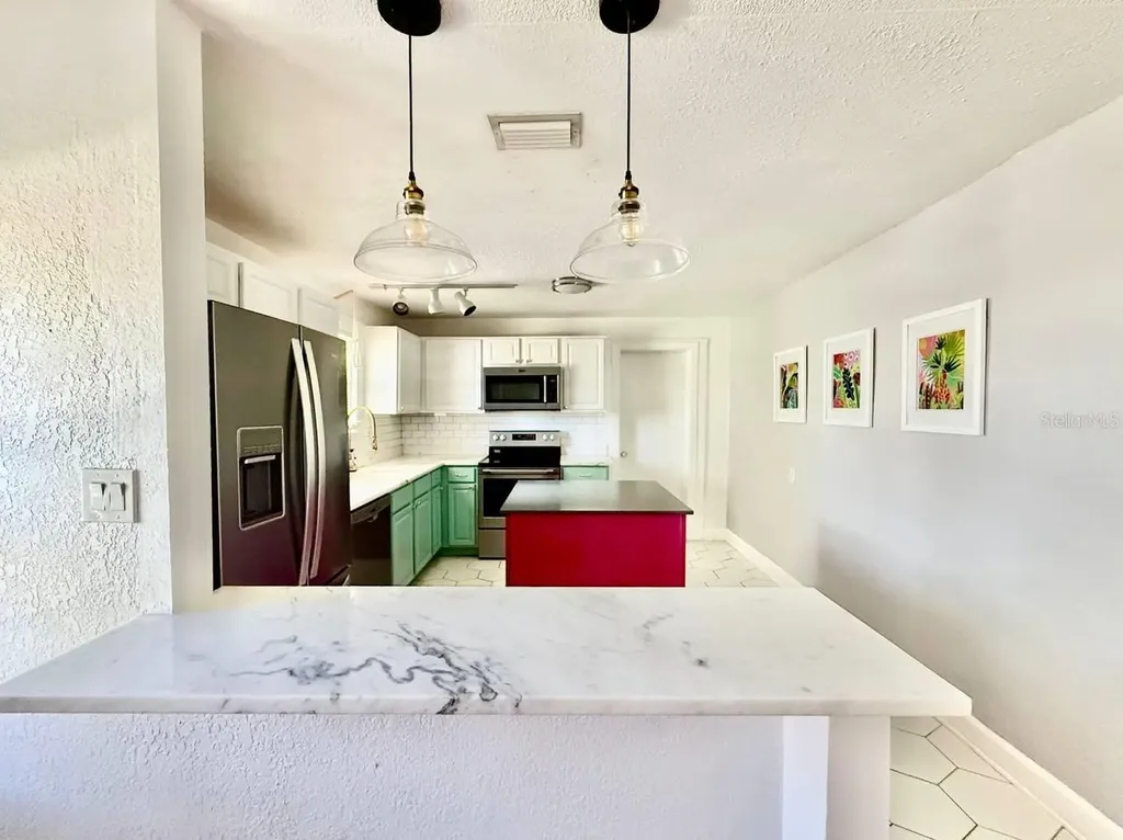 2120 46th Avenue N St Petersburg FL 33714