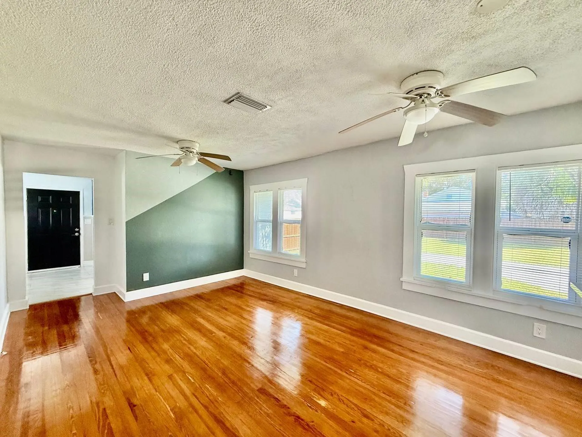 2120 46th Avenue N St Petersburg FL 33714