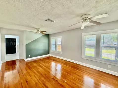 2120 46th Avenue N St Petersburg FL 33714
