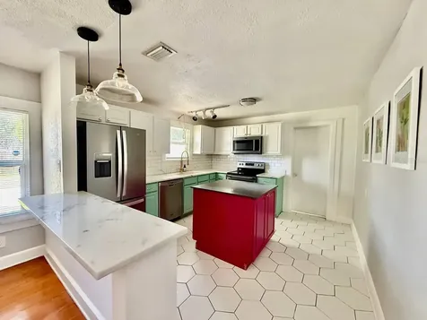 2120 46th Avenue N St Petersburg FL 33714