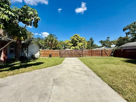 2120 46th Avenue N St Petersburg FL 33714