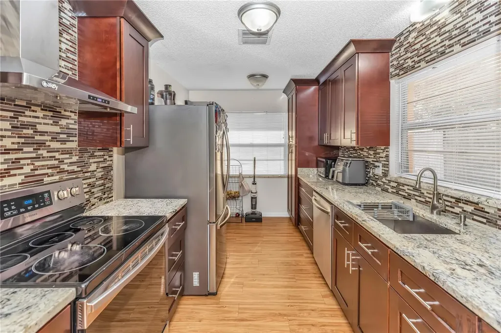 1642 Horseshoe Terrace Deltona FL 32738