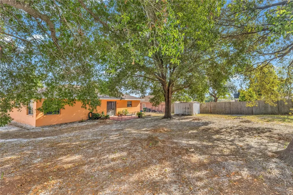 1642 Horseshoe Terrace Deltona FL 32738