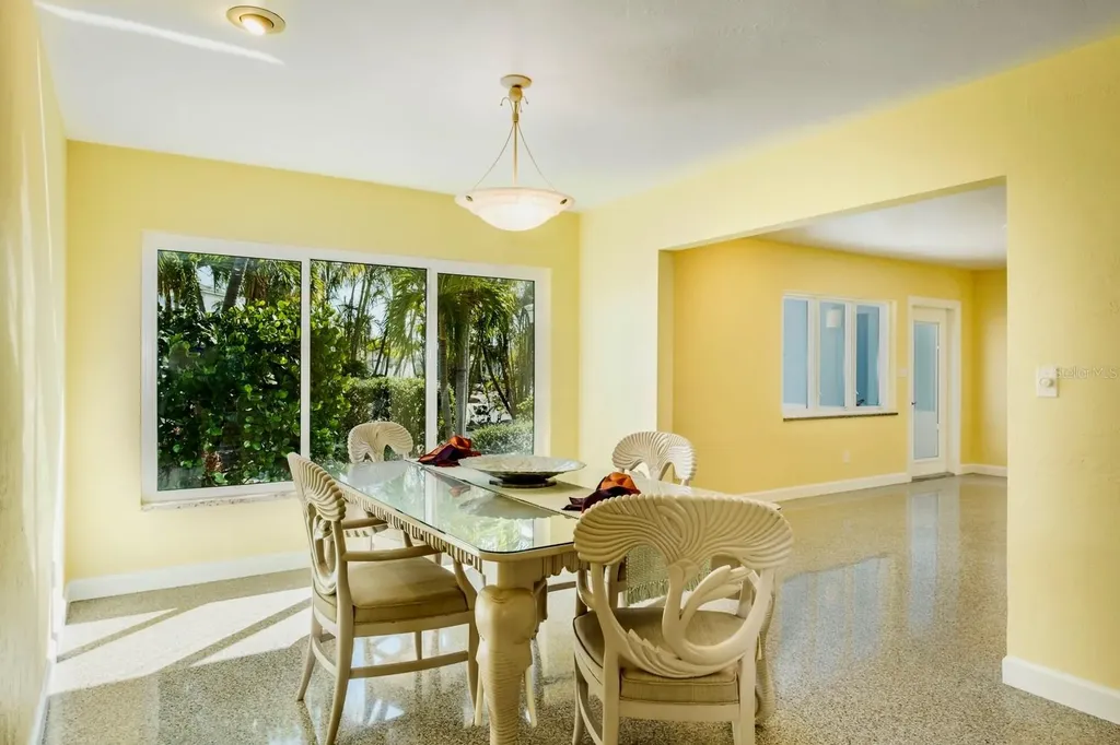 4550 Plaza Way St Pete Beach FL 33706