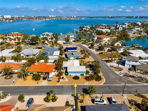 4550 Plaza Way St Pete Beach FL 33706
