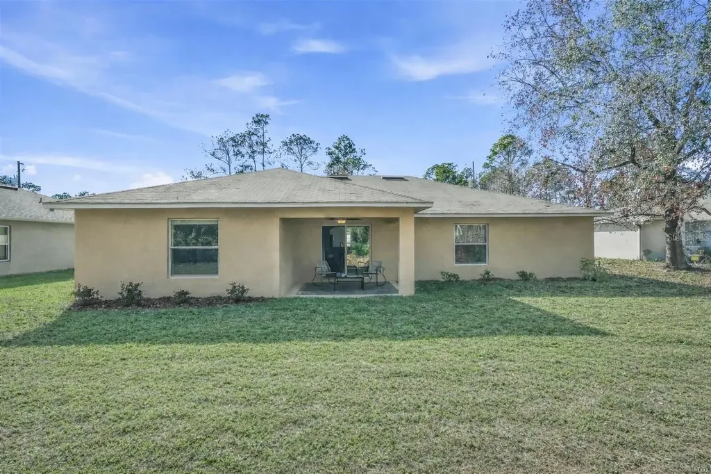 15 Pineland Lane Palm Coast FL 32164