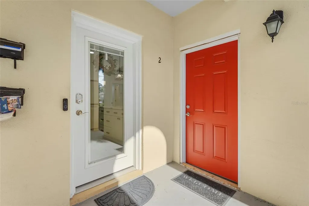 137 Avenida Messina Sarasota FL 34242